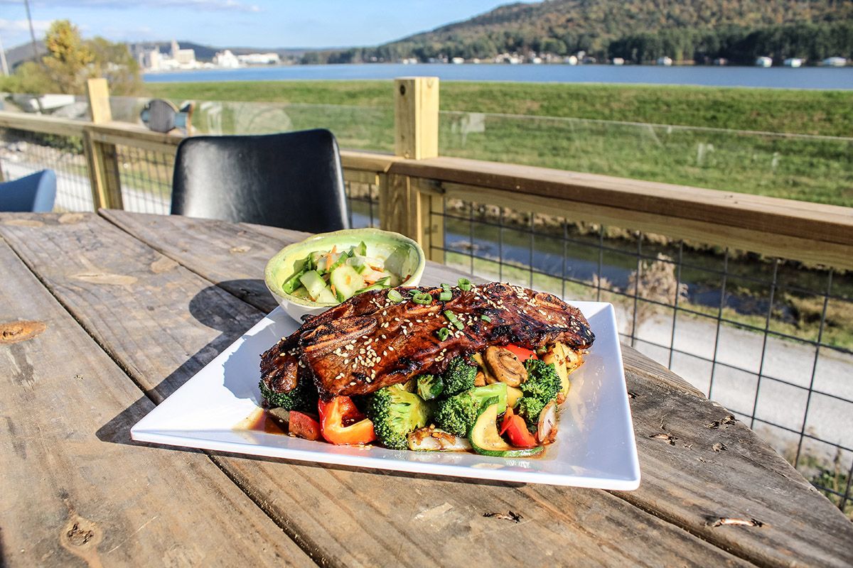 dine with a view at Lake Guntersville