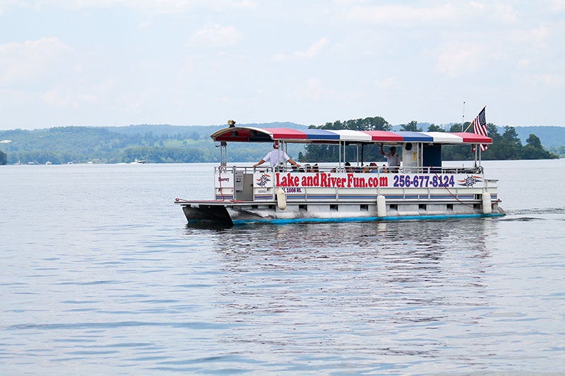 Lake and River Fun offers boat tours on Lake Guntersville